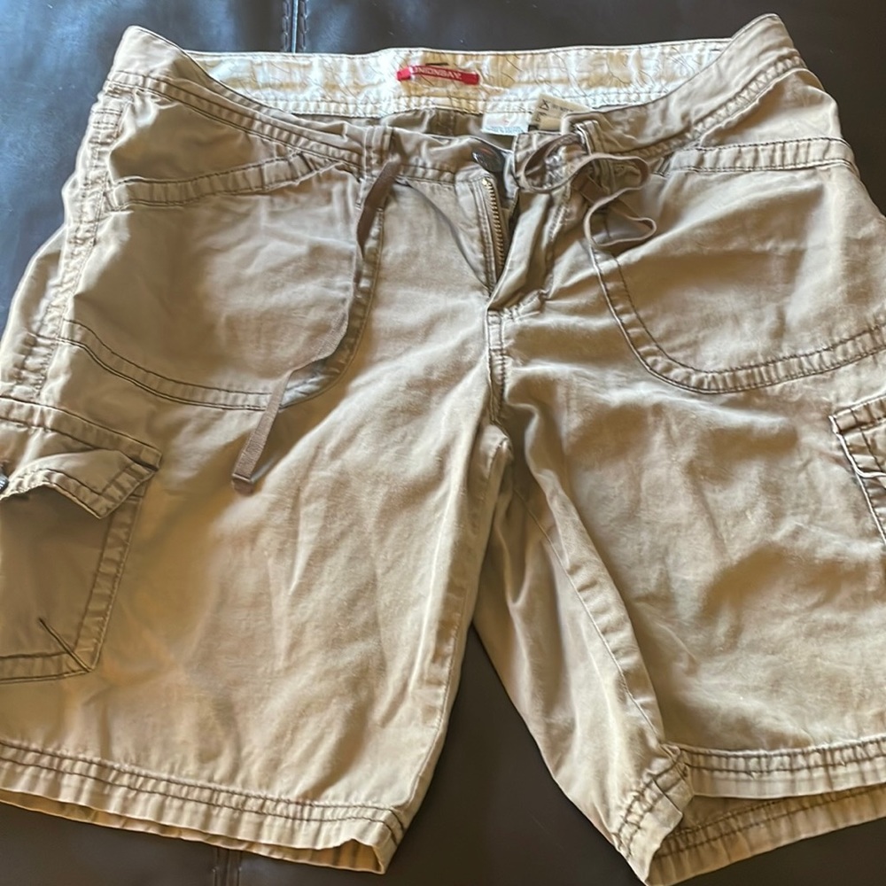 UnionBay size 7 shorts